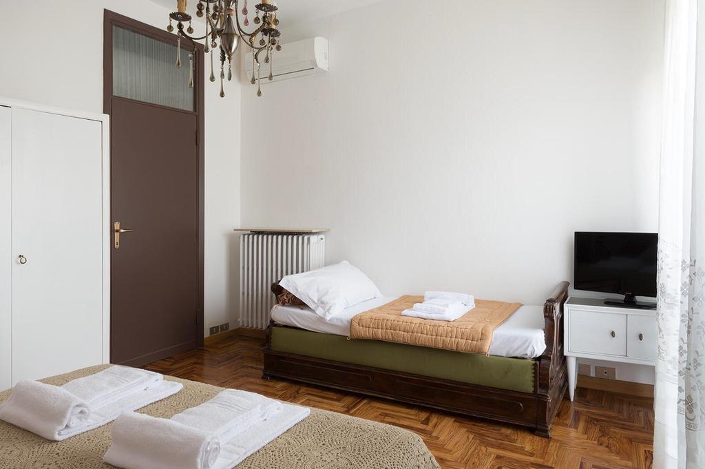 Rooms Villa Bergamo Airport Сканцорошате Экстерьер фото